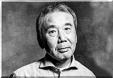 Haruki Murakami, biography of the Japanese writer who conquered the world