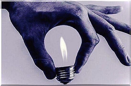 hand and bulb